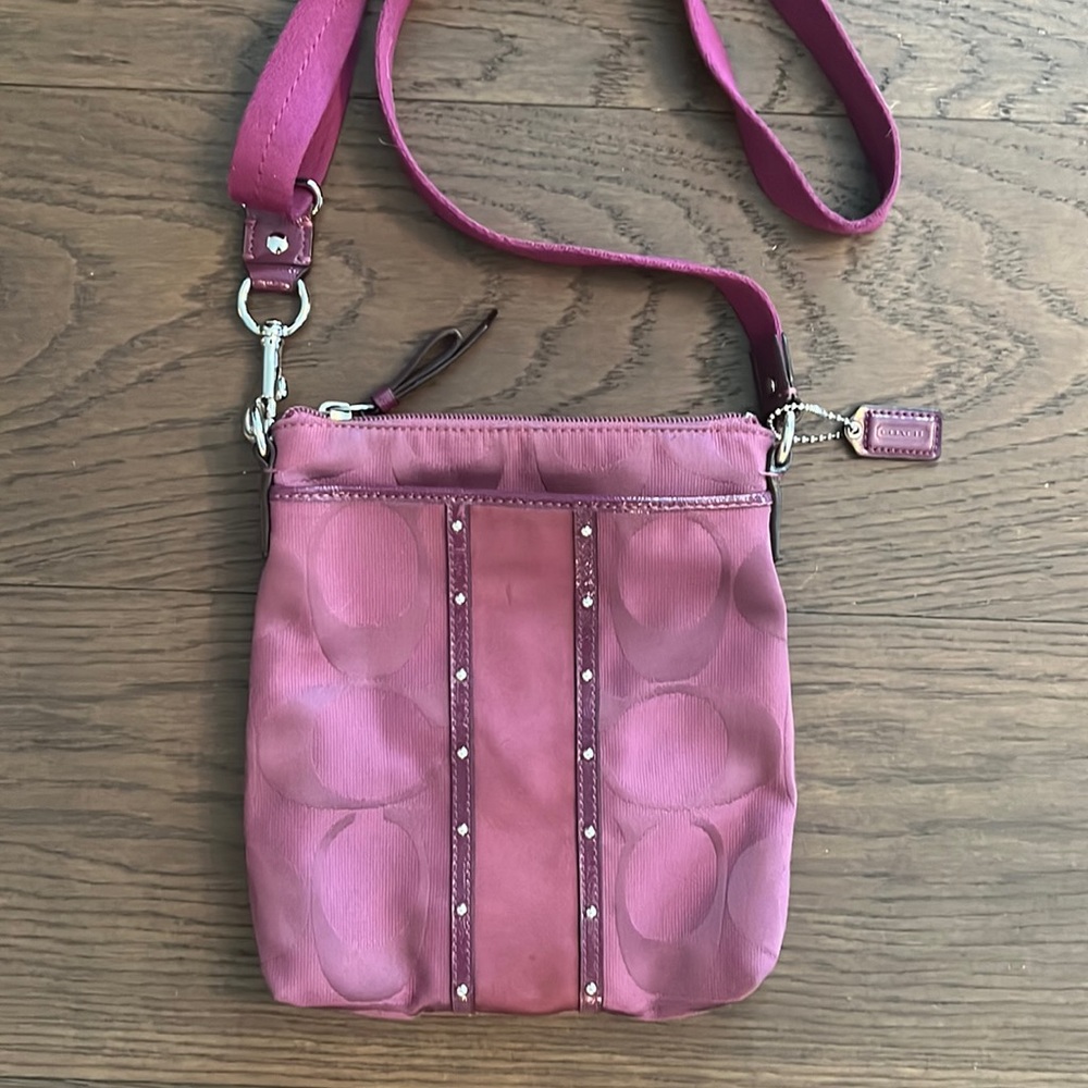 COACH Signature Monogram Plum Crossbody Handbag. EUC